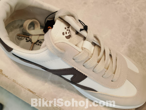 Panda Men’s Casual Sneaker